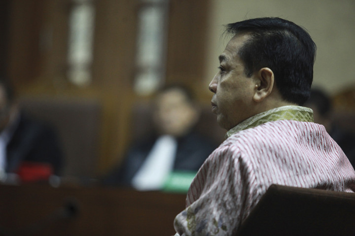 Terdakwa Kasus Korupsi Pengadaan KTP elektronik Setya Novanto menjalani sidang lanjutan di Pengadilan Tipikor, Jakarta.  Pada sidang tersebut Setnov dituntut hukuman penjara selama 16 tahun dan denda Rp 1 miliar subsider 6 bulan kurungan.