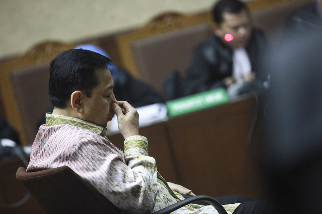 Setnov ditegaskan jaksa terbukti melakukan intervensi dalam proses penganggaran dan pengadaan barang/jasa paket KTP-el. Setnov juga disebut menyalahgunakan kesempatan dan sarana karena kedudukannya sebagai anggota DPR dan ketua Fraksi Golkar saat itu memiliki hubungan dengan dengan Andi Narogong.