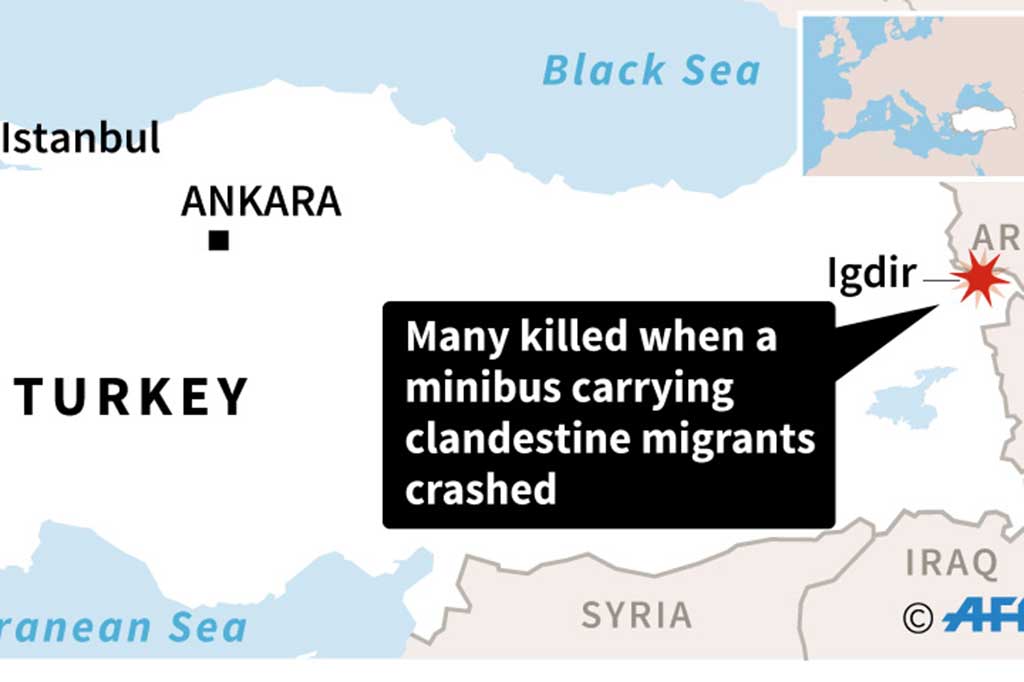 Sementara itu petugas menahan 13 imigran ilegal yang berada dalam rombongan bus lain. Diduga mereka merupakan kelompok besar imigran yang akan masuk Eropa melalui Turki.  