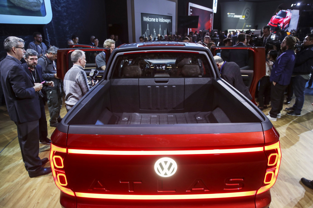 VolksWagen menjajal peruntungan memperebutkan pasar SUV dengan Atlas Tanoak concept. Pickup ini akan menggunakan listrik sebagai sumber tenaganya dan memiliki kemampuan autonomous. 