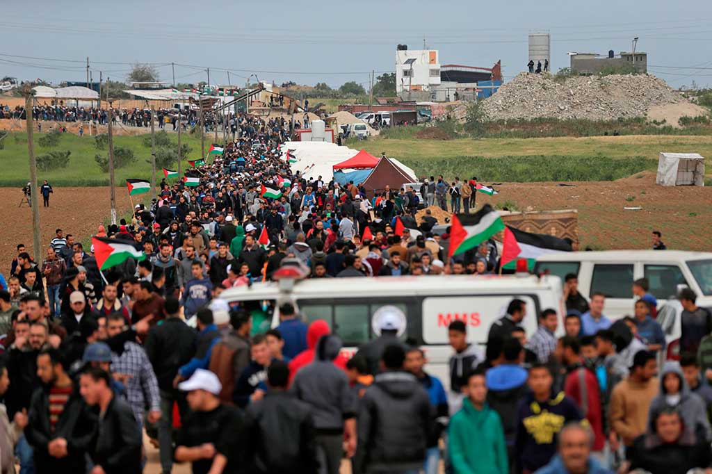 Demonstrasi warga Palestina direncanakan berlangsung sampai 15 Mei, hari peringataan Nakba atau bencana, ketika pada 1948 lalu sekitar 700 ribu warga Palestina diusir atau mengungsi akibat perang yang mendorong berdirinya negara Israel. Unjuk rasa juga untuk memprotes tindakan AS memindahkan kedutaan besarnya di Israel dari Tel Aviv ke kota suci sengketa, Jerusalem.