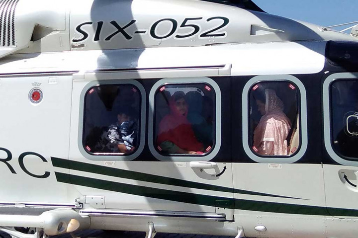 Malala menjadi simbol hak asasi manusia setelah ditembak pria bersenjata di atas bus sekolahnya di Swat, Pakistan, pada 9 Oktober 2012. Ia ditembak karena menyuarakan pentingnya pendidikan bagi wanita. Pada 2014 dia menjadi orang termuda yang pernah dianugerahi Nobel Perdamaian, yaitu baru berusia 17 tahun.