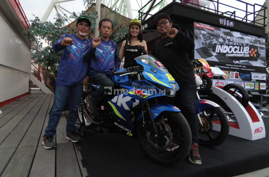 Bukan hanya komunitas roda dua biasa, namun komunitas jurnalis pehobi balap pun tak ketinggalan menurunkan tim balapnya. Bahkan salah satu dari pembalap cadangannya juga merupakan kru medcom.id. medcom.id/Ahmad Garuda