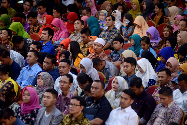 Acara Seminar tersebut mengangkat tema 'Peran UT Dalam Membangun Kemandirian Ekonomi Bangsa'.