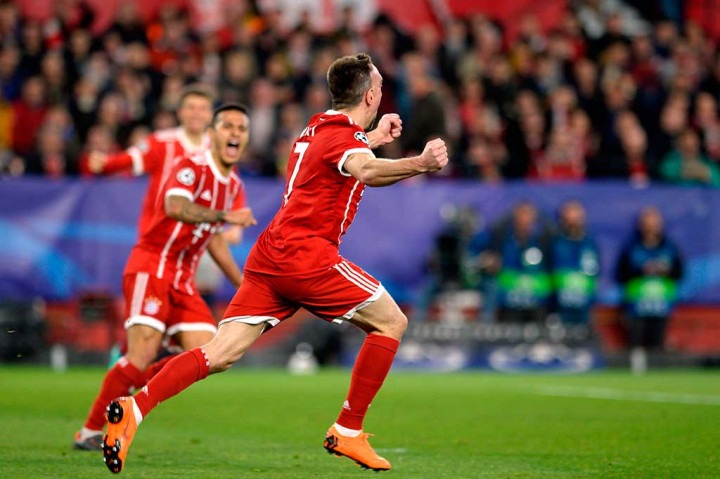 Lima menit kemudian Bayern menyamakan kedudukan akibat gol bunuh diri Jesus Navas yang mendefleksikan bola umpan silang Franck Ribery dan masuk ke gawang sendiri.