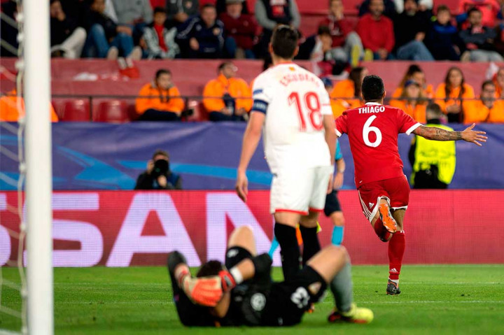 Muenchen berbalik unggul pada menit ke-68. Tandukan Thiago Alcantara terdefleksi Sergio Escudero sebelum masuk ke gawang yang dijaga David Soria. Tidak ada tambahan gol lagi hingga laga usai.