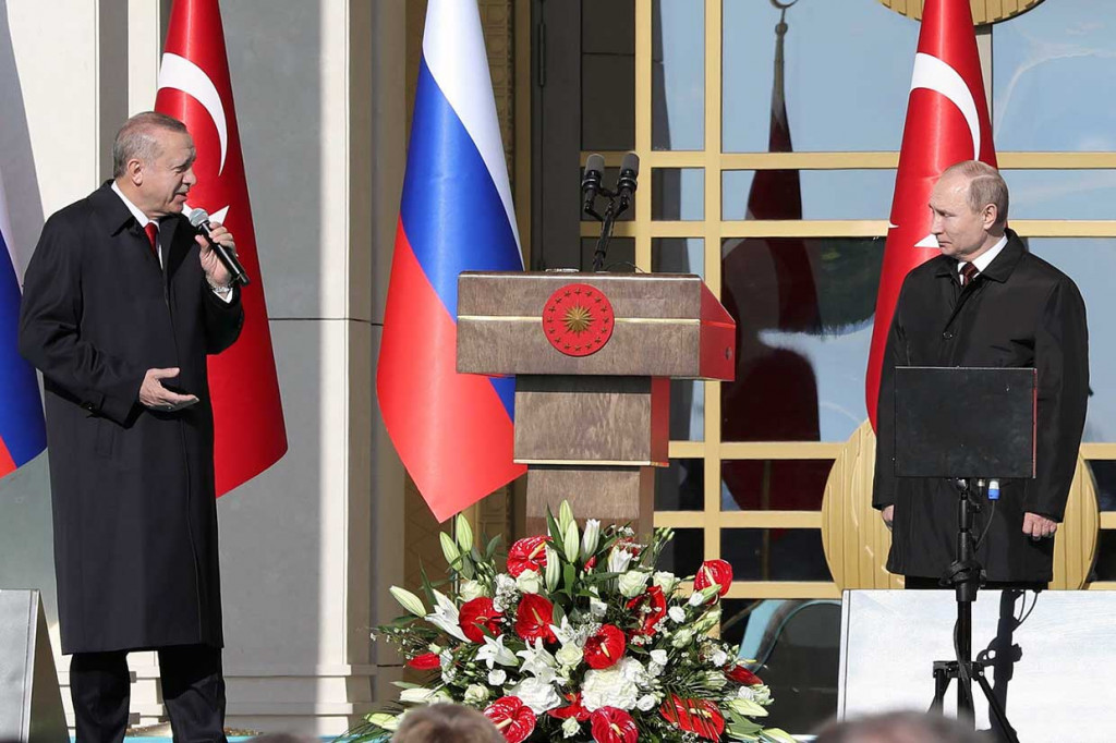 PLTN itu akan dibangun oleh Badan Energi Nuklir Negara Rusia, Rosatom, dan akan terdiri atas empat unit, yang masing-masing memiliki kemampuan 1.200 megawatt. 