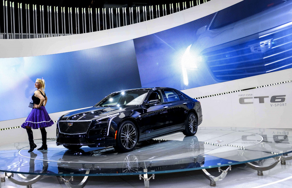 Cadillac CT6 V-Sport. Wakil dari produsen tuan rumah. 