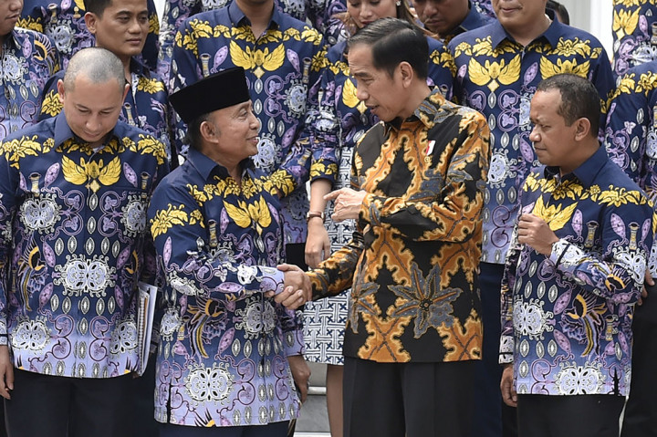 Pada kesempatan tersebut, para pimpinan HIPMI mengeluhkan minimnya keterlibatan pengusaha lokal dalam pengerjaan proyek infrastruktur dan meminta pemerintah tetap melibatkan mereka dalam pengerjaan proyek, salah satunya dijadikan sebagai subkontraktor.
