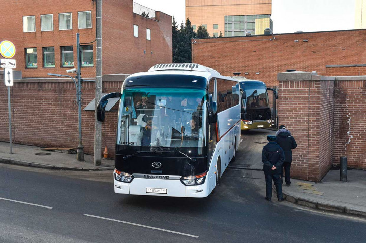 Pengusiran 60 diplomat AS tersebut sebagai balasan atas tindakan serupa yang dilakukan Washington terharap diplomat Rusia dengan jumlah yang sama.