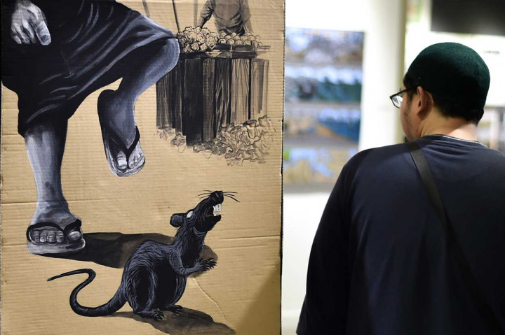 Pameran yang bertajuk 'Dunia Komik; Bahasa Budaya Cerita Gambar' tersebut, menampilkan sekitar 129 karya dari 129 seniman dan akan berlangsung hingga 18 April 2018 mendatang. 