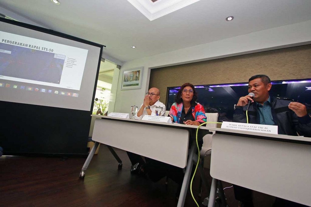 Kapal ikan buronan bernama STS-50 ditangkap  saat melintasi Zona Ekonomi Eksklusif (ZEE)  teritorial Indonesia atau sebelah timur Pulau Rondo, Kota Sabang pada Jumat, 6 April 2018. Kapal tersebut ditangkap di koordinat Lintang 5.41-56.21, Bujur 93.54-51.93 atau di Samudera Hindia paling barat Aceh.