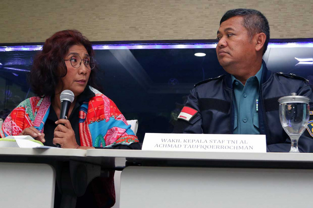 Kapal Andrey Dolgov, STS-50 dan IMO 8514772 dinahkodai Matveev Alesandr warga Rusia dan jumlah anak buah kapal (ABK) keseluruhan 30 orang, 20 diantaranya WNI dan 10 lainnya WNA. Kapal Andrey Dolgov berbendera Togo, 378 gross tonage (GT) terdaftar sebagai kapal tangkapan ikan dan diduga melakukan perdagangan manusia.