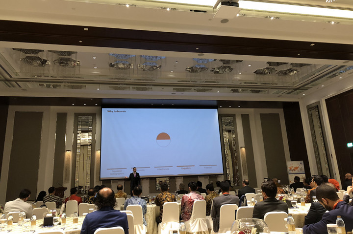 Adnan Chilwan selaku grup CEO Dubai Islamic Bank, dalam pemaparannya memuji reformasi pemerintah Indonesia saat ini di bidang ekonomiaturan investasi dan percepatan infrastruktur. Selain itu hubungan bilateral Indonesia dan UEA selama 41 tahun terakhir sangat baik perlu lebih diperluas dengan kerjasama investasi.
