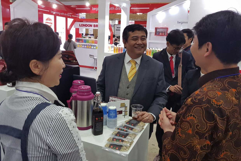 Duta Besar RI untuk Korea Selatan Umar Hadi menyambut baik hasil gemilang pameran kopi ini. 