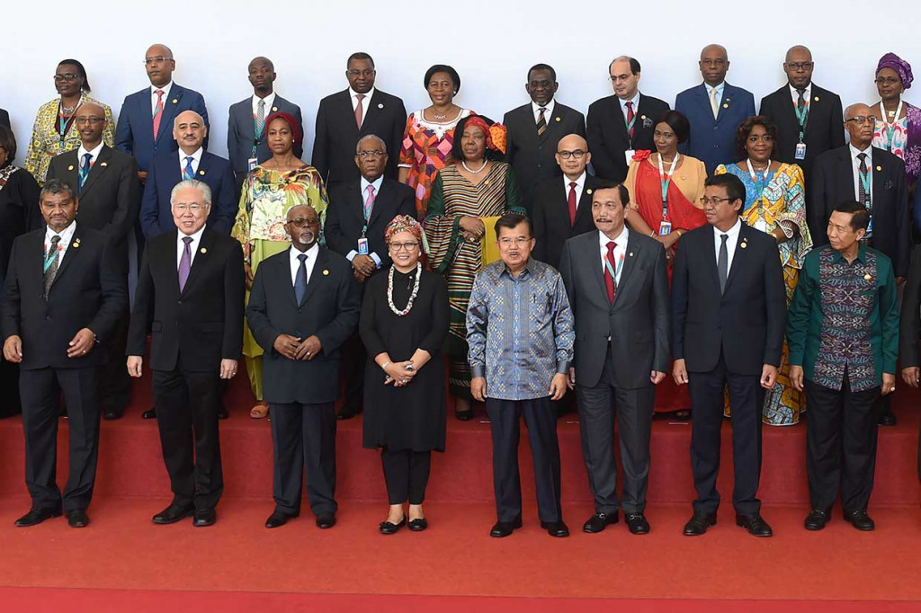 Selain itu, Indonesia dan Afrika juga sama-sama sedang melakukan pembangunan infrastruktur besar-besaran untuk meningkatkan perekonomian.
