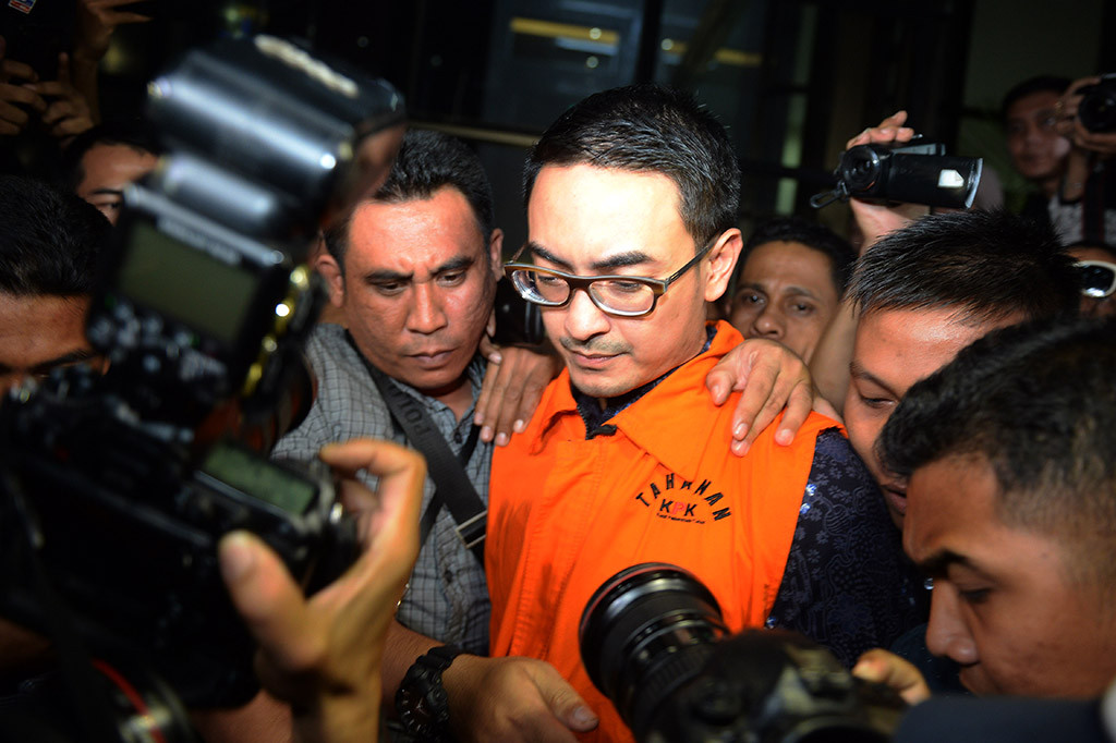 Sebelumnya, Gubernur Jambi yang merupakan politisi Partai Amanat Nasional (PAN), Zumi Zola ditahan KPK pada Senin (9/4). Zumi diduga terlibat dalam kasus dugaan suap pengesahan rancangan APBD Jambi 2018. ANTARA/Akbar Nugroho Gumay