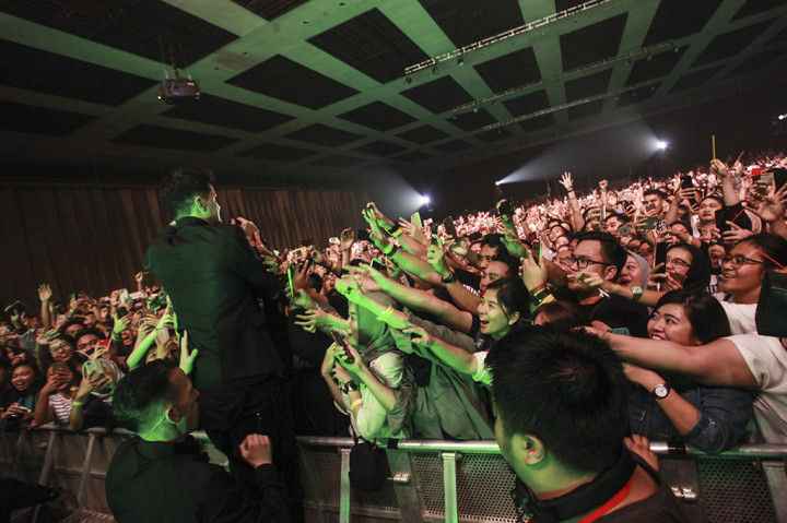 Suasana kemeriahan konser The Script di Kasablanka Hall, Kota Kasablanka, Jakarta Selatan.