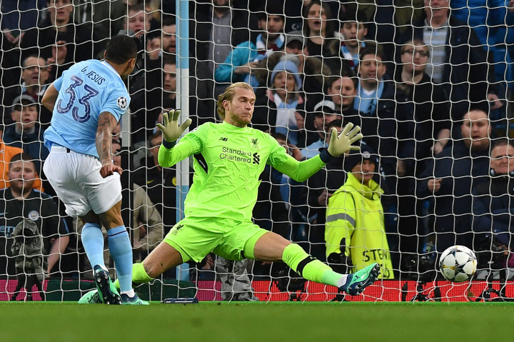 Manchester City sempat unggul di babak pertama lewat gol cepat Gabriel Jesus di menit kedua. Striker asal Brasil itu berhasil menyambar umpan tarik Raheem Sterling dari sisi kiri pertahanan Liverpool.