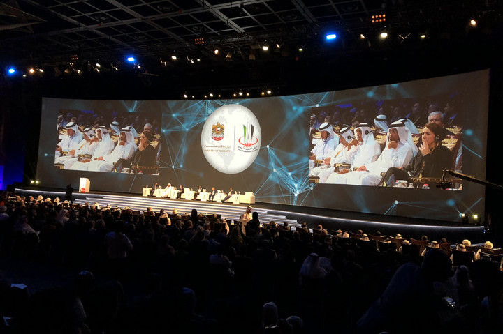 Tahun ini, Menteri PPN Kepala Bappenas Profesor Bambang Brodjonegoro, berikut delegasi Bappenas termasuk Pina-Lembaga baru selaku fasilitator pembiayaan investasi non-anggaran pemerintah, turut berpartisipasi aktif mengadakan pertemuan dengan sejumlah perusahaan dan lembaga investasi Uni Emirat Arab, dan Menteri Bambang Brodjonegoro akan menjadi salah satu pembicara dalam forum diskusi panel hari selasa 10 april ini.