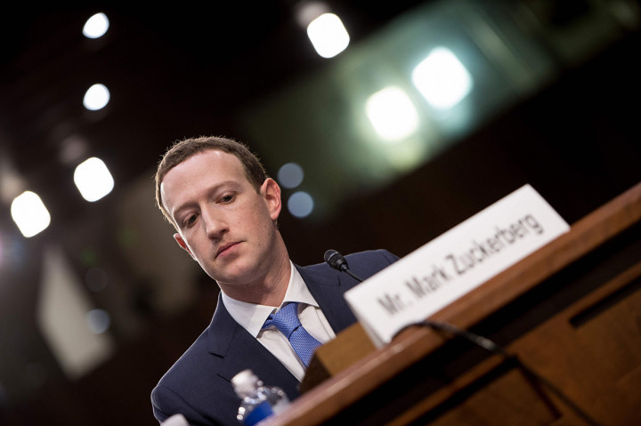 Zuckerberg membuka sesi dengar pendapat di depan sejumlah senator dengan kalimat, 