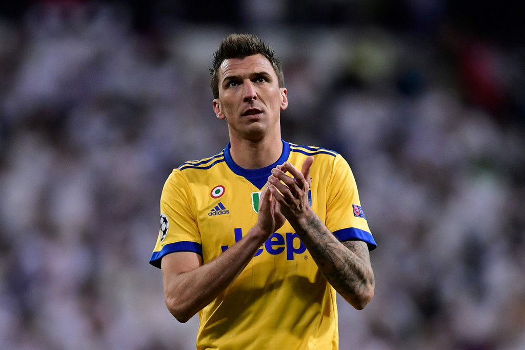 Permainan Real Madrid pun tidak kunjung berkembang selepas gol itu. Bahkan, Juventus kembali mendulang gol melalui Mandzukic yang menanduk bola kiriman Stephan Lichtsteiner pada menit ke-37. AFP/JAVIER SORIANO