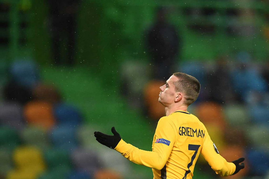 Atletico bukannya tanpa peluang. Pada menit ke-82 Antoine Griezmann tinggal berhadapan dengan Rui Patricio. Namun tendangannya masih mampu digagalkan kiper Sporting tersebut.