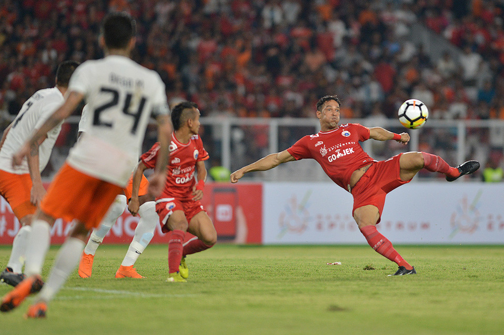 Persija Jakarta kembali ke trek positif. Setelah kalah dari PSMS Medan pada pertandingan pekan ketiga, Persija menang atas Borneo FC pada pertandingan pekan ke-4 Liga 1 di Stadion Utama Gelora Bung Karno.
