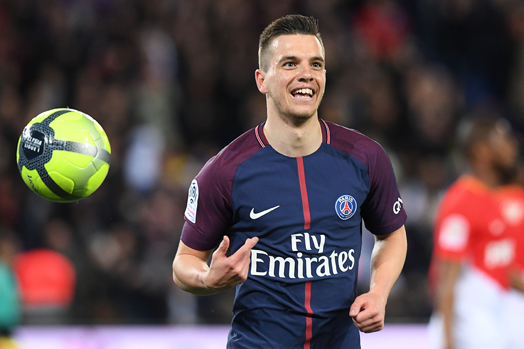 Gol pembuka PSG tercipta di menit ke-16 lewat Giovani Lo Celso. AFP/CHRISTOPHE ARCHAMBAULT