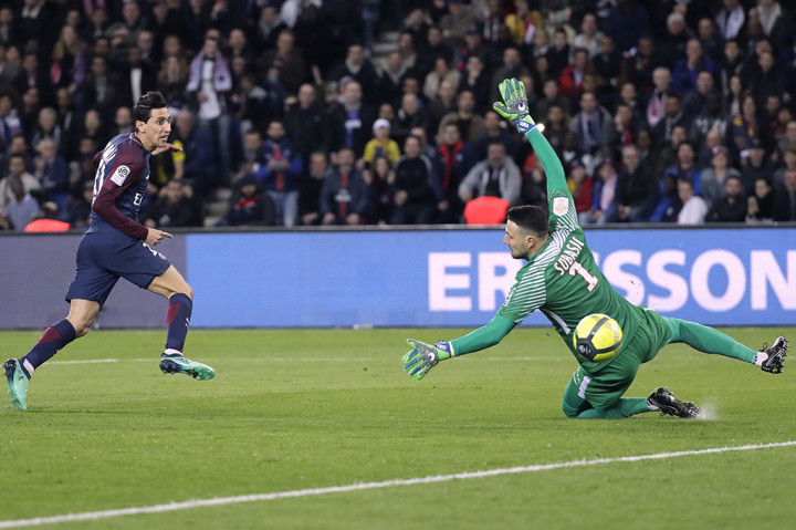 Di menit ke-20 PSG berhasil memperbesar keunggulan menjadi 3-0 lewat Angel Di Maria. Sementara itu, Giovani mencetak gol keduannya di menit ke-28 untuk membawa Les Parisiens unggul 4-0. AFP/THOMAS SAMSON 