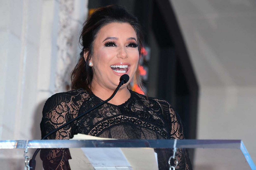 Dalam komedi romantis 'Overboard', yang akan rilis bulan depan, Longoria memainkan sahabat terbaik seorang ibu tunggal yang berjuang untuk memenuhi kebutuhan.