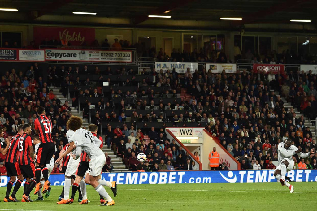 Tendangan bebas Lukaku yang masuk pada babak kedua menggantikan Lingard masih membentur pagar betis pemain lawan.