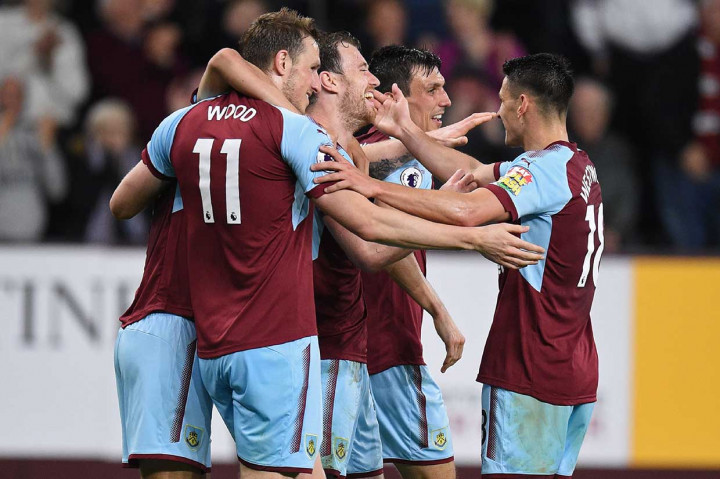 Burnley justru mampu menyamakan kedudukan pada menit ke-64, ketika sepakan mendatarnya Johann Berg Gudmundsson mengenai rekan setimnya Ashley Barnes dan mengecoh kiper Thibaut Courtois.