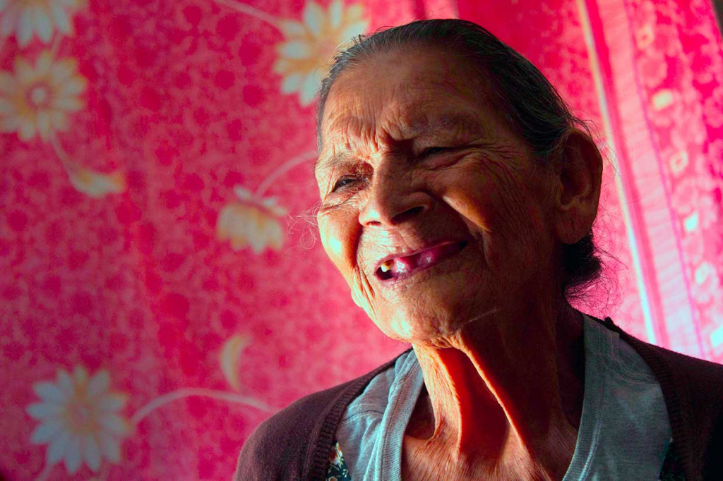 Saat berusia 92 tahun, dia memutuskan ikut program khusus baca-tulis. Pada 2015 dia mendaftar di program sekolah dasar untuk pelajar dewasa. Dalam waktu kurang dari empat tahun, ia menyelesaikan sekolah dasar dan menengah. Dia ingin menjadi guru taman kanak-kanak suatu hari nanti.