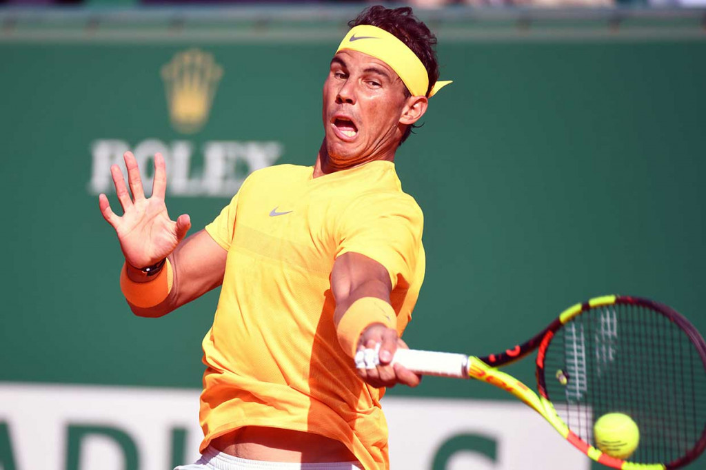 Sementara Nadal, petenis peringkat satu dunia memenangi lima gim secara beruntun sebelum Thiem mencatatkan poin di papan skor, menarik simpati dari para penonton.