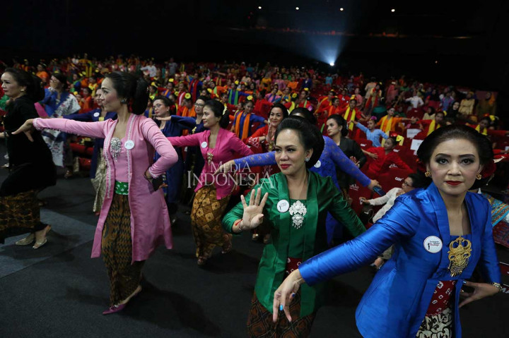 Acara tersebut merupakan rangkaian peringatan Hari Kartini yang bertujuan untuk mentransformasikan nilai perjuangan R.A Kartini dalam kehidupan nyata agar perempuan Indonesia bisa menjadi pelestari tradisi dan budaya. 