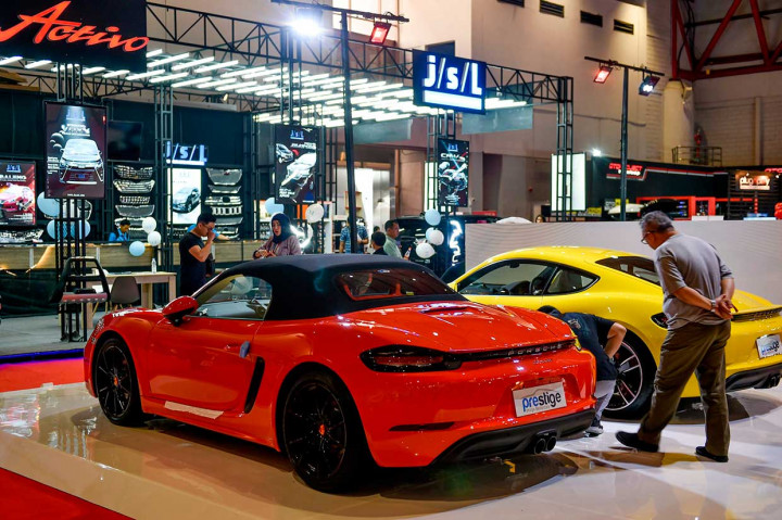 Sebanyak 15 agen pemegang merk kendaraan roda empat turut serta dalam pameran yang dilaksanakan pada 19-29 April itu. 