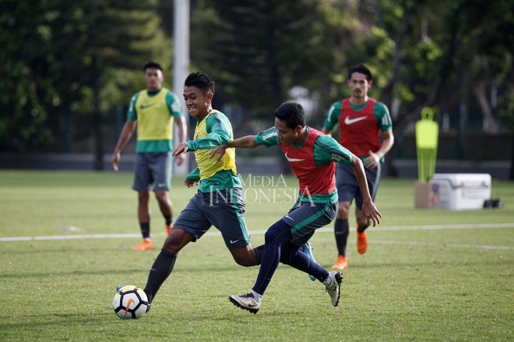 Timnas U-23 saat ini tengah bersiap untuk mengikuti kompetisi PSSI Anniversary Cup pada 27 April-3 Mei mendatang yang diikuti oleh empat tim yaitu Indonesia, Uzbekistan, Bahrain dan Korea Utara.
