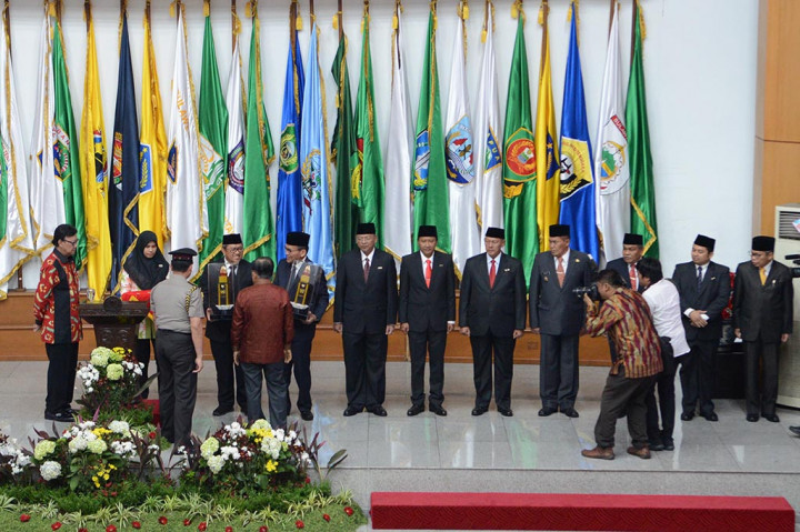 Pemberian kehormatan Satyalencana Karya Bhakti Praja Nugraha diberikan kepada 5 Bupati dan 2 Wali Kota. Pemberian kehormatan ini bertujuan untuk memberikan prestasi kepada Kepala Daerah yang mempunyai prestasi.