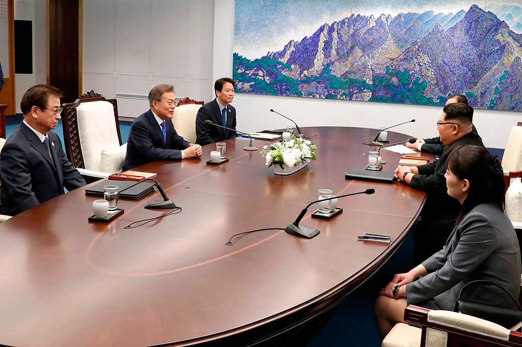 Pertemuan tersebut dimaksudkan untuk membuka jalan bagi pertemuan antara Kim Jong-un dengan Presiden AS Donald Trump. Rencananya, pertemuan antara Kim dan Trump akan dilakukan pada akhir Mei atau awal Juni. Dalam pertemuan tersebut, keduanya direncanakan membahas mengenai denuklirisasi.