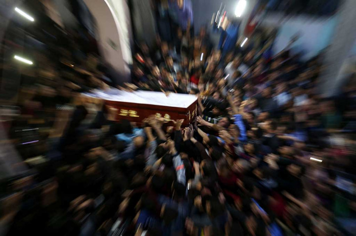 Fadi ditembak mati di depan tempat tinggalnya Kondominium Idaman Puteri, Jalan Meranti, Taman Medan, Kuala Lumpur, Sabtu, 21 April oleh dua pelaku yang menaiki sepeda motor saat hendak salat subuh.