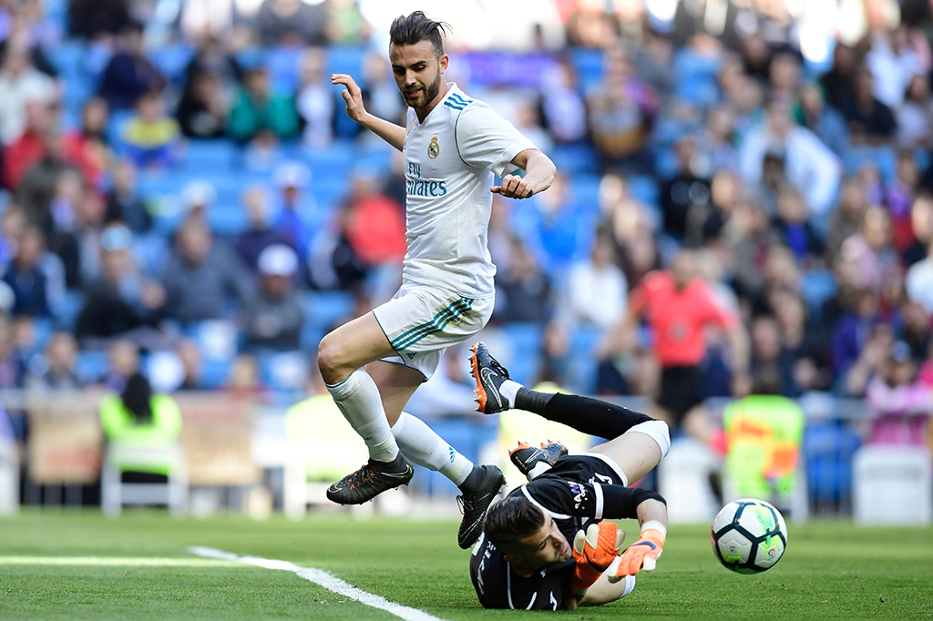 Borja Mayoral kemudian menggandakan keunggulan tuan rumah pada menit 45. 