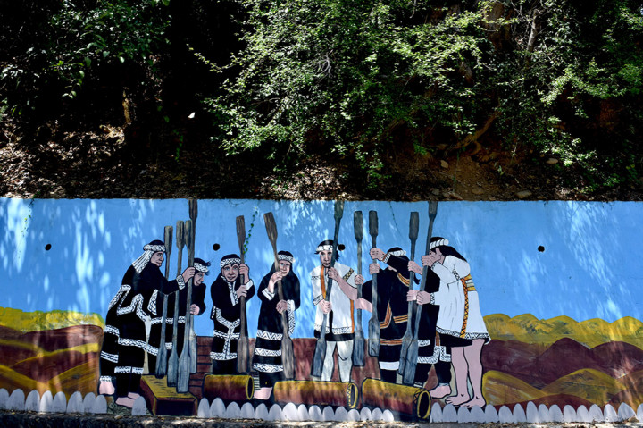 Suatu pagi di awal bulan agustus tahun 2016, di hadapan warga dan perwakilan suku asli, presiden Tsai Ing-wen yang mewakili pemerintah Taiwan secara resmi meminta maaf kepada penduduk asli (pribumi) atas perlakuan ketidakadilan selama 400 tahun. Dia berjanji akan memberikan otonomi yang lebih besar kepada masyarakat adat, meningkatkan pemilikan hak atas tanah mereka, pekerjaan, pendidikan serta melestarikan bahasa asli.