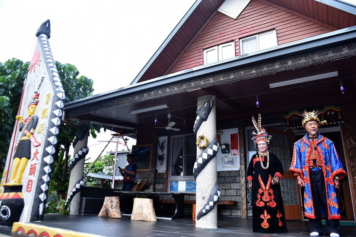 Saat ini terdapat kurang lebih 550 ribu orang pribumi atau 2,3 persen dari total penduduk Taiwan sebesar 23 juta jiwa. 