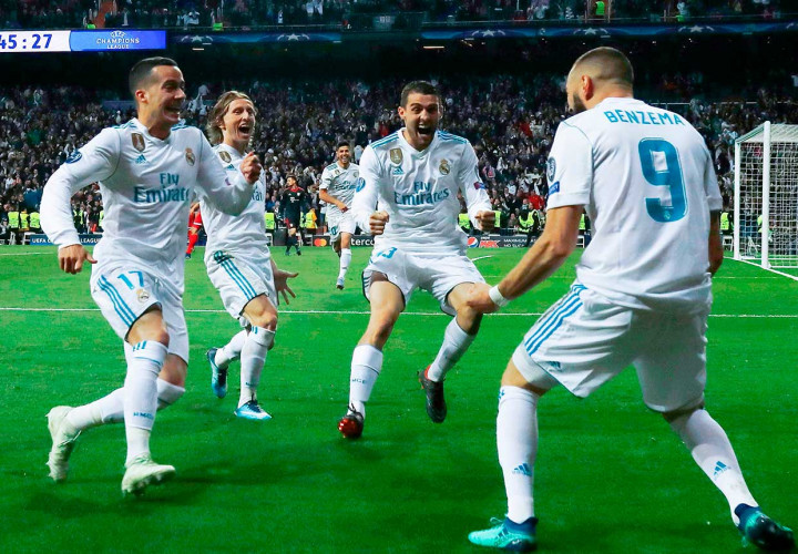 Kesalahan kiper Bayern Sven Ulreich kemudian membuat Benzema dengan mudah mencetak gol kedua bagi Real pada awal babak kedua. AFP/Oscar Del Pozo