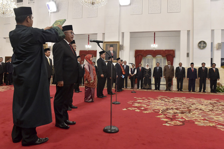 Di saat bersamaan, juga dilakukan pelantikan terhadap Salman Al Farisi sebagai Dubes RI untuk Republik Afrika Selatan merangkap Kerajaan Lesoto, Kerajaan Swaziland dan Republik Bostwana, berkedudukan di Pretoria.
