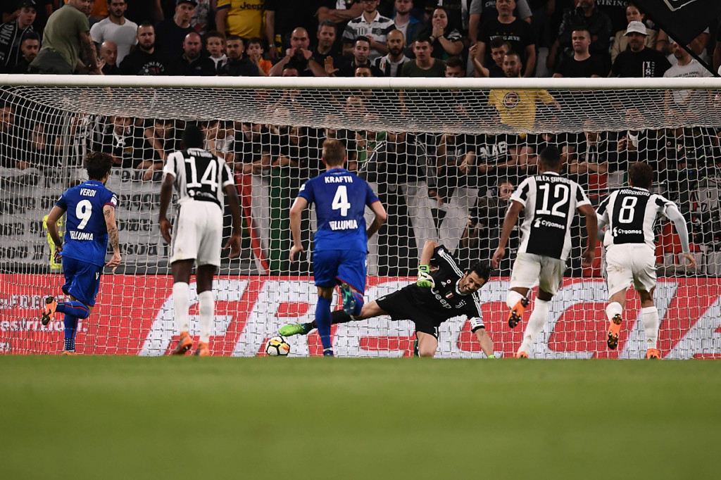 Dalam laga yang digelar di Allianz Stadium ini, Bologna unggul lebih dulu melalui sepakan penalti Simone Verdi pada menit ke-30. 
