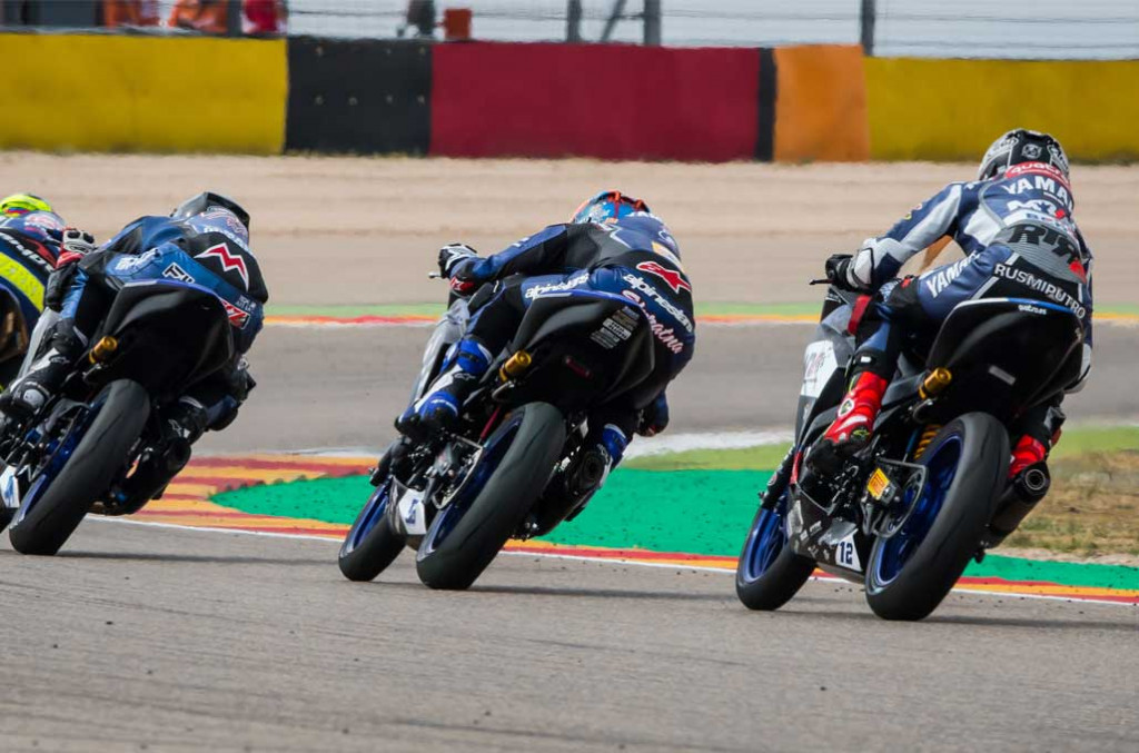 Imanuel Pratna coba membuntuti pembalap yang lebih cepat darinya untuk bisa memanfaatkan performa terbaiknya di zona-zona krusial untuk menyusul di Sirkuit Motorland Aragon. Terra e Moto