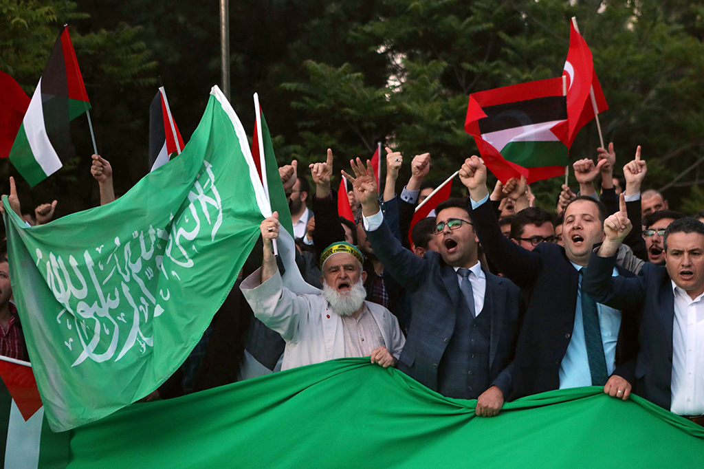 Aksi demo juga terjadi di luar Kedutaan Besar AS di Ankara dan konsulat AS di Istanbul. AFP/ADEM ALTAN
