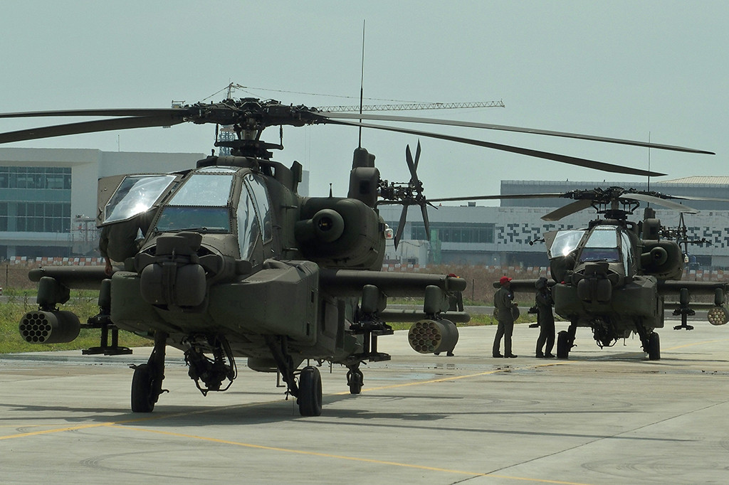 TNI Angkatan Darat menerima delapan unit helikopter serang AH-64E Apache buatan Amerika Serikat, di Semarang. 